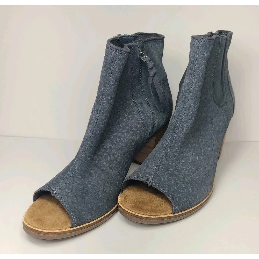 TOMS Ankle Booties Peep Toe Women's 8 Gray Floral Cutout Block Heel Side Zip EUC